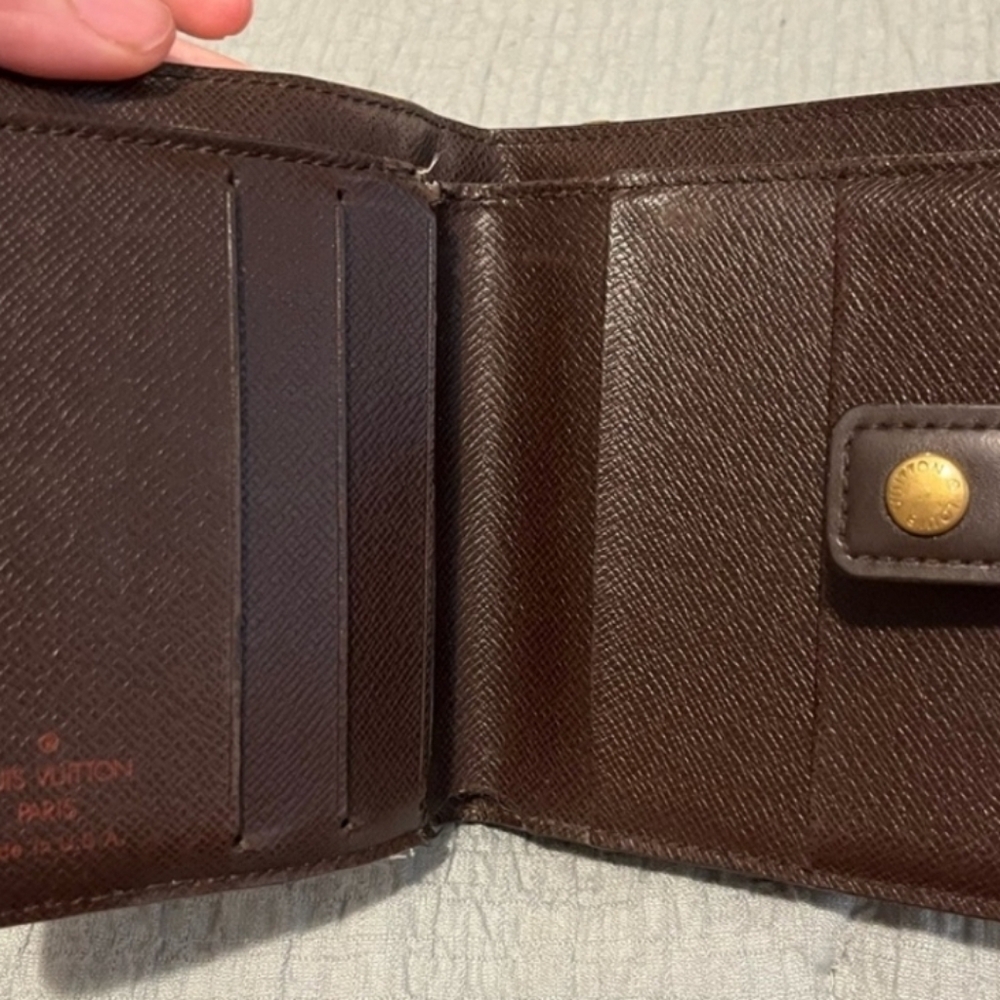 Authentic Louis Vuitton Damier Ebene Short Wallet - Picture 4 of 9